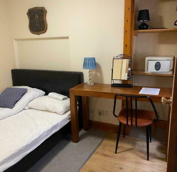 اتاق اکونومی, Edinb&b