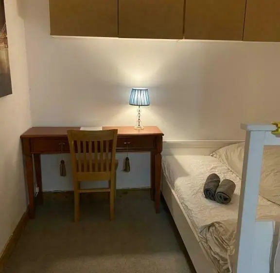 اتاق عادی, Edinb&b