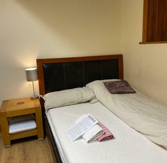 اتاق عادی, Edinb&b