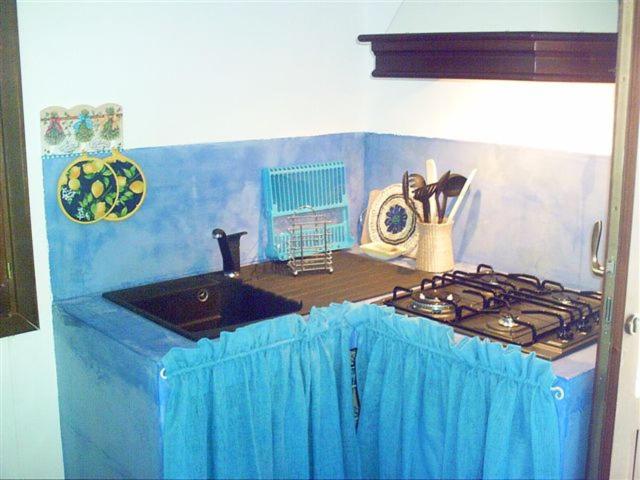 إستديو قياسى مزود بشرفة, I Dammusi Zaffiro E Ambra