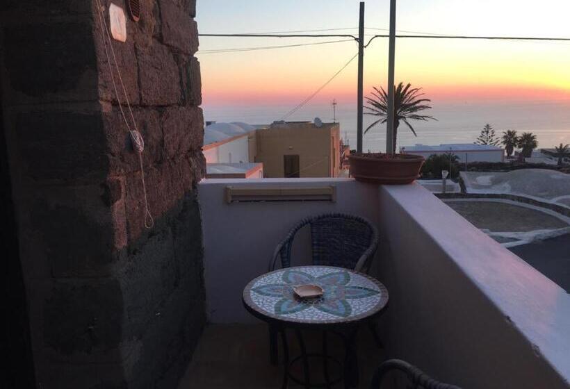 إستديو قياسى مزود بشرفة, I Dammusi Zaffiro E Ambra