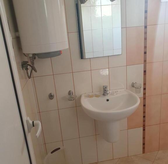 Cameră Triplă Standard cu Balcon, студия лилия