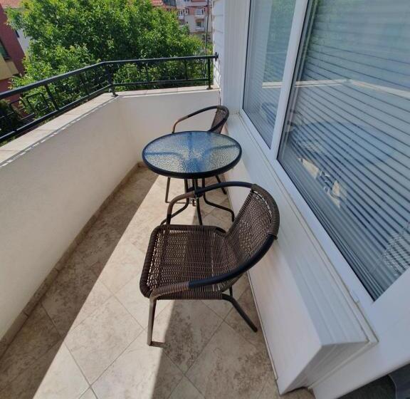 Cameră Triplă Standard cu Balcon, студия лилия