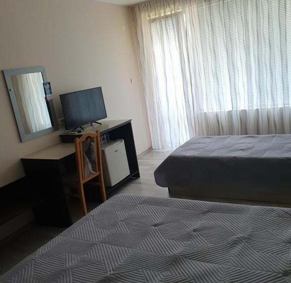 Cameră Triplă Standard cu Balcon, студия лилия