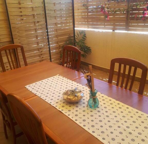 Apartament 1 Dormitor Deluxe, студия лилия