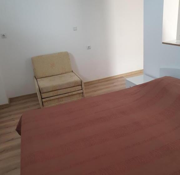 Studio Standard, студия лилия