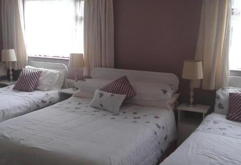 Семейный Номер, Laurel Lodge