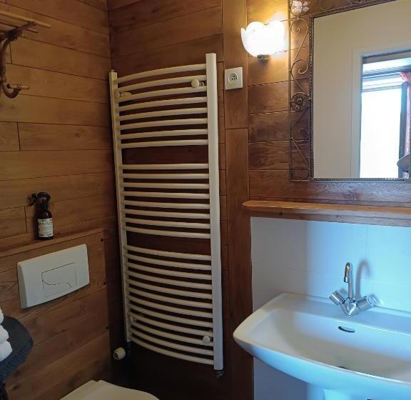 غرفة عائلية, Le Castellou