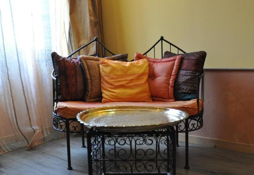 חדר סטנדרט לשלושה, Le Castellou