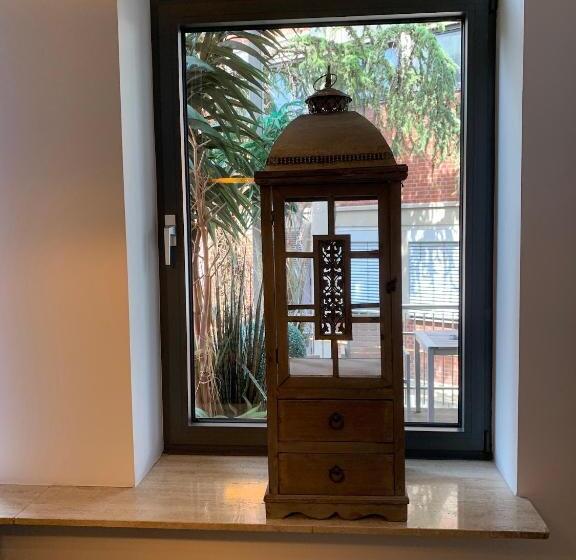 استودیو استاندارد با تراس, High Level Apartment