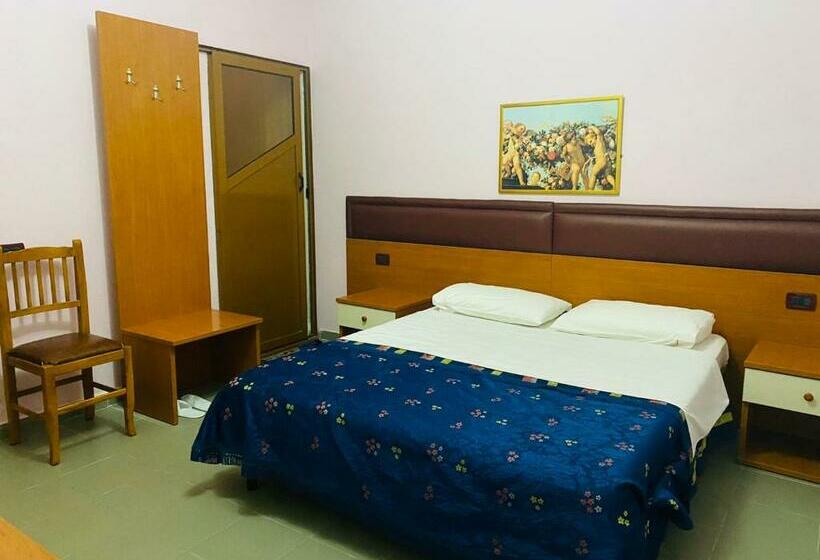 חדר סטנדרט, Edland