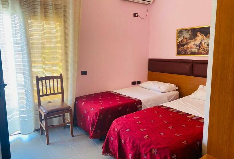 חדר סטנדרט עם מרפסת, Edland