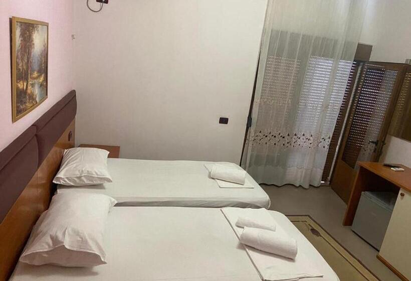 חדר סטנדרט עם מרפסת, Edland