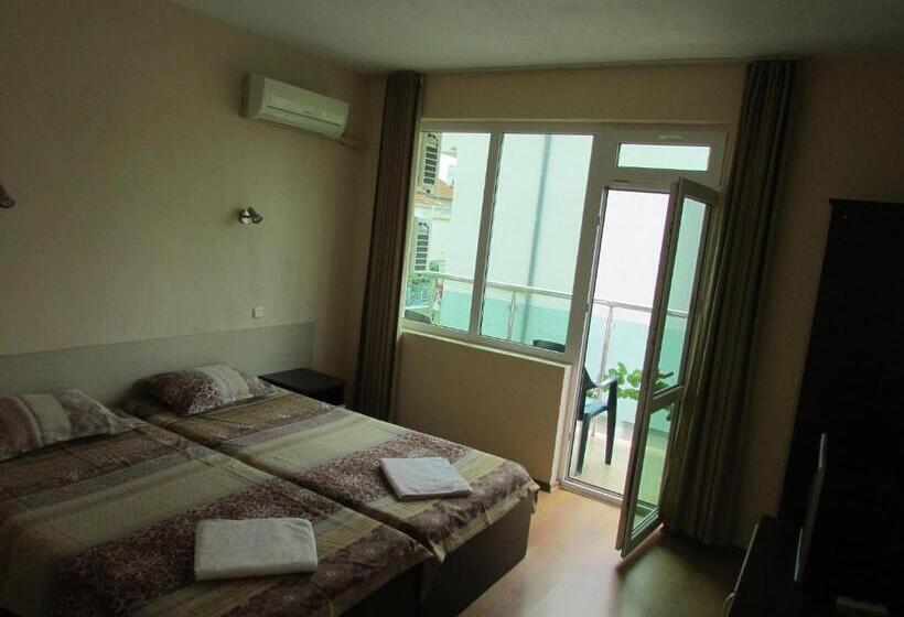 חדר סטנדרט עם מרפסת, Emerald