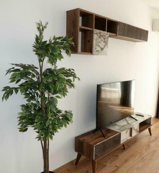 شقة غرفة نوم واحدة مزودة بشُرفة مطلة على حمام السباحة, Millennium Apart Complex