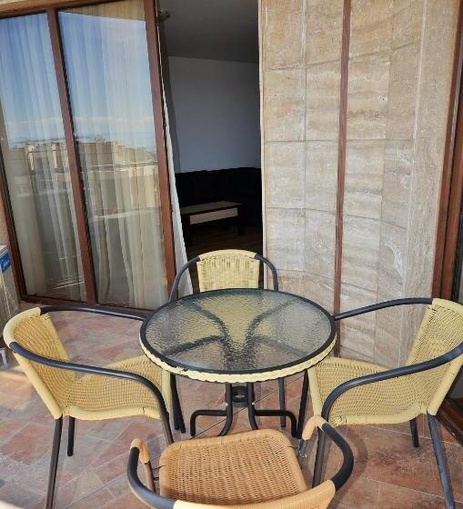 شقة غرفتين مطلة على البحر, Millennium Apart Complex