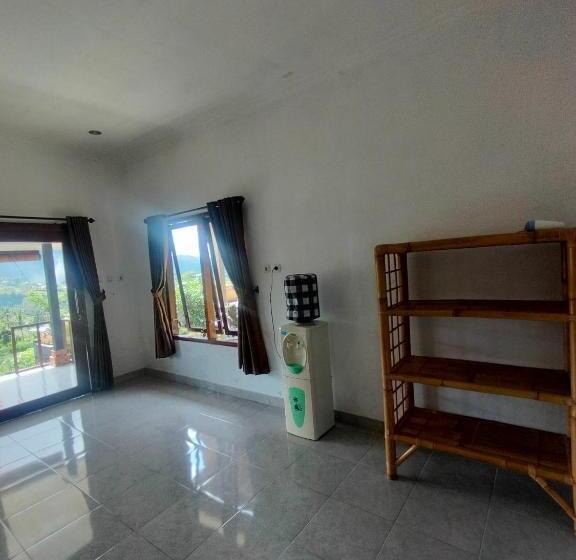 בקתה סטנדרטית, Bukit Luah Sidemen