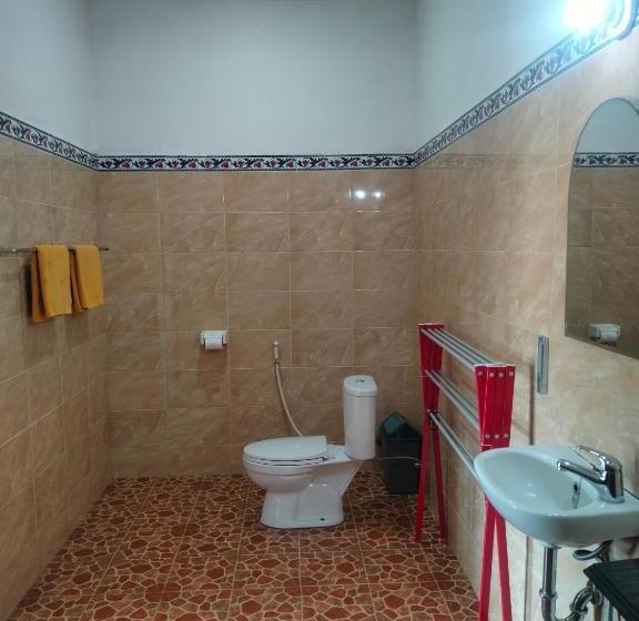 בקתה סטנדרטית, Bukit Luah Sidemen