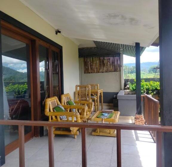 בקתה סטנדרטית, Bukit Luah Sidemen