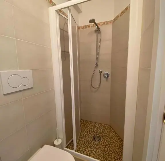 スタンダード４人部屋, Castelvecchio Alto