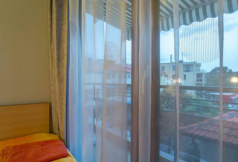 اتاق استاندارد با چشم‌انداز شهر, Guest House Karamihalevi