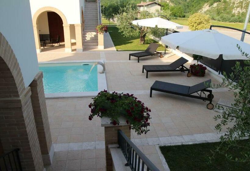 شقة غرفتين نوم مطلة على حمام السباحة, Residence Stella Del Gran Sasso