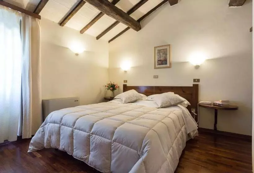 コンフォートルーム, Abbazia Collemedio Resort & Spa