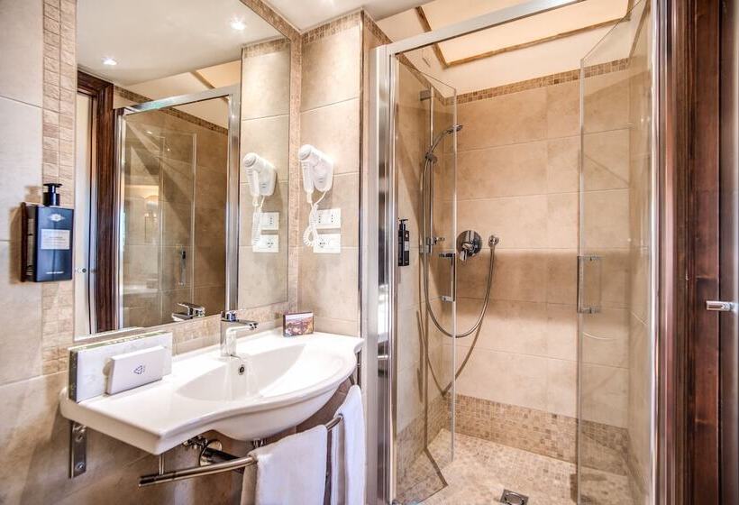 스탠다드 트리플 룸, Abbazia Collemedio Resort & Spa