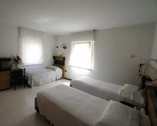 スタンダードトリプルルーム, Albergo Alla Torre