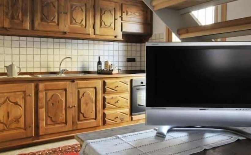 شقة غرفة واحدة, Au Petit Chevrot