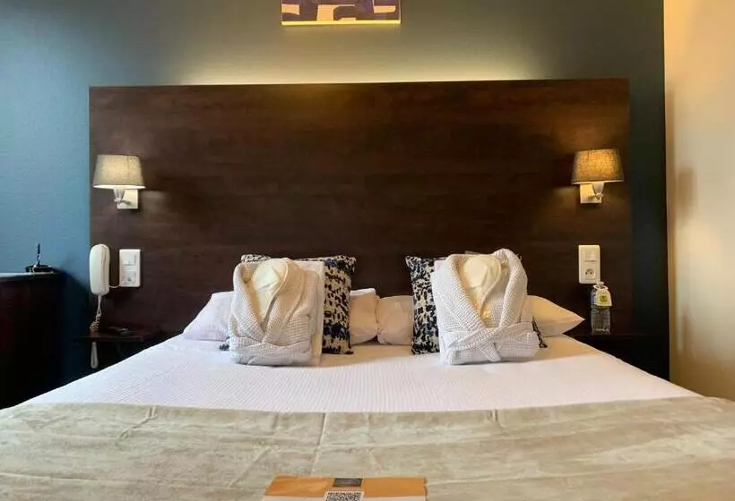 エコノミールーム, Logis Hôtel Aux Berges De L Aveyron