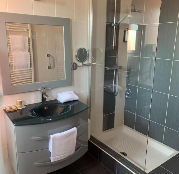 带花园景观的标准工作室, Logis Hôtel Aux Berges De L Aveyron