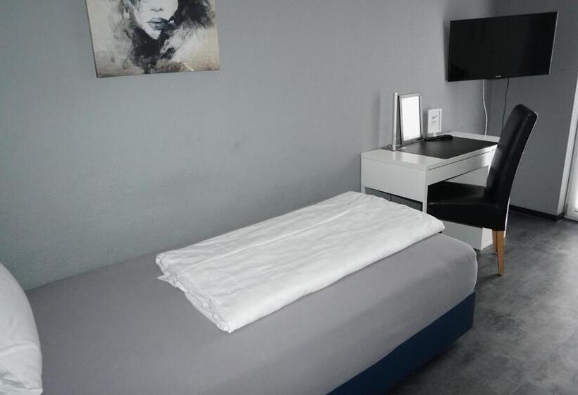 스탠다드 싱글 룸, Come In