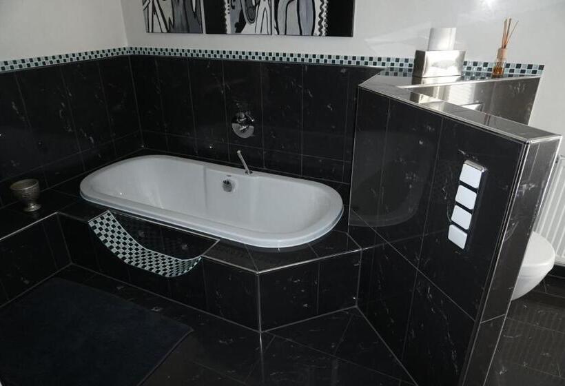 패밀리 룸, Come In