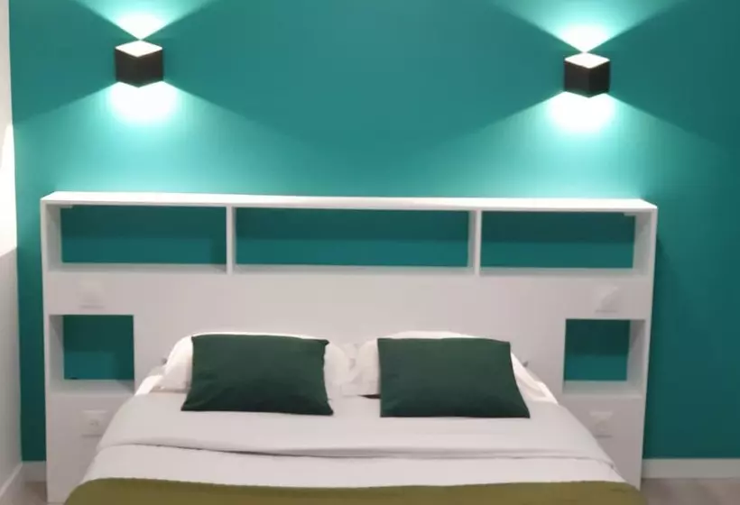 Standard Yhden Hengen Huone, Des Bains