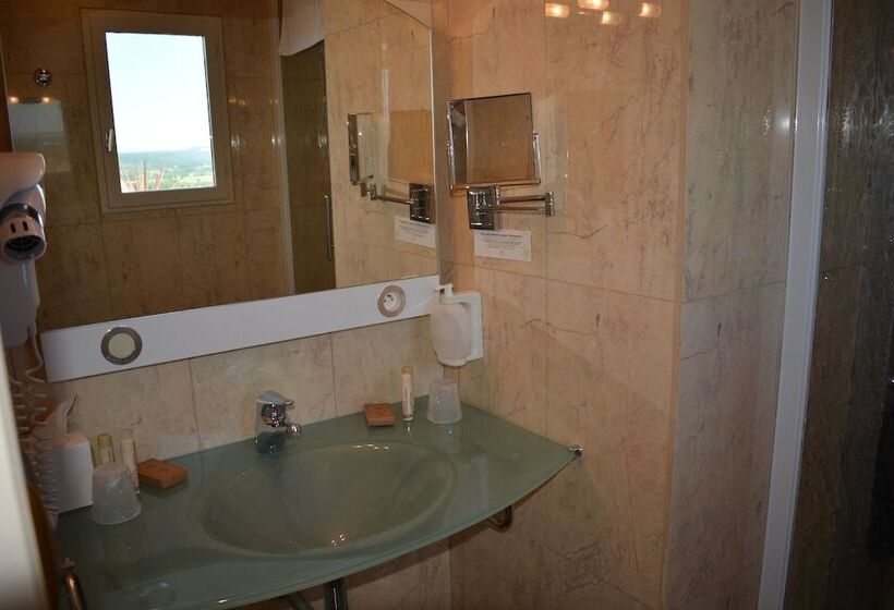 Номер Superior, Des Consuls