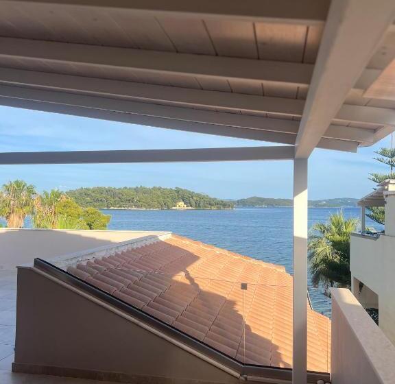 スイート（家族用）, Eva Beach