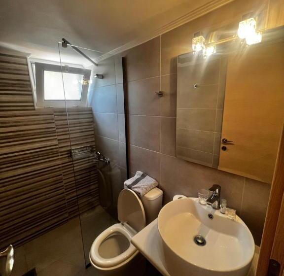 ３ベッドルームハウス, Eva Beach