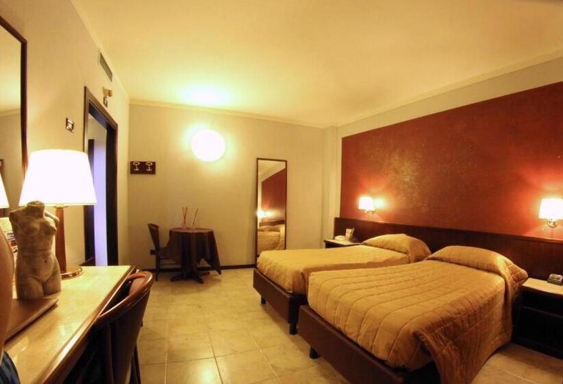 스탠다드 룸, Forum