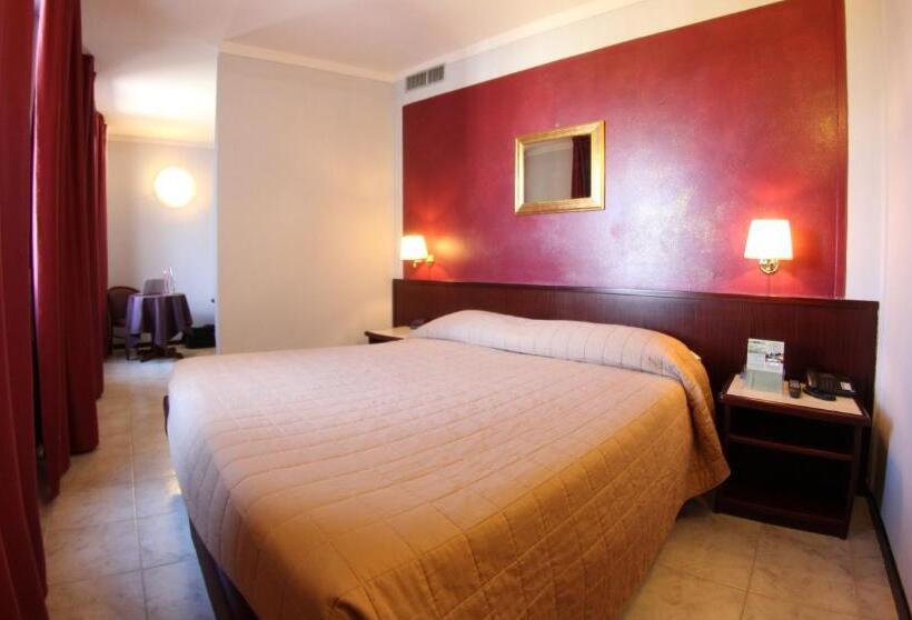 스탠다드 싱글 룸, Forum