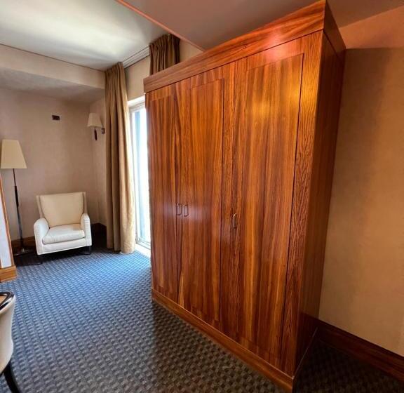 غرفة ديلوكس, La Fenice