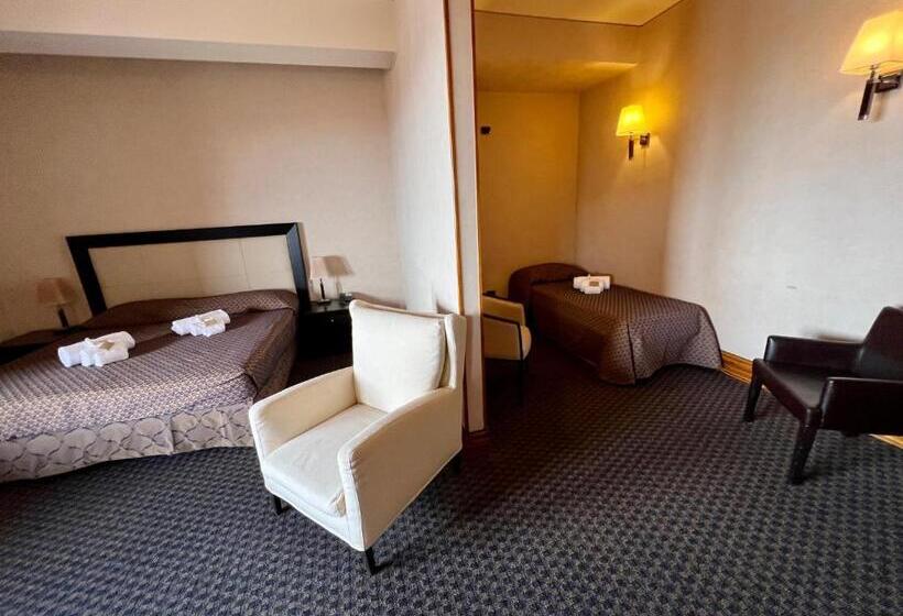 غرفة ديلوكس ثلاثية, La Fenice