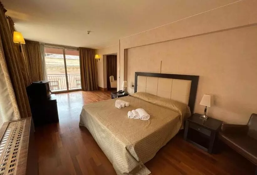 سوییت جونیور لوکس, La Fenice