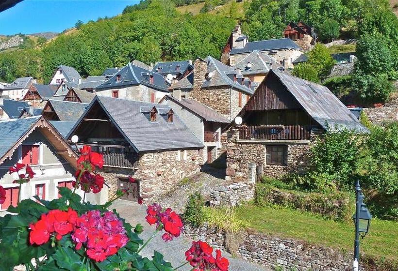 Номер Стандарт, Logis Hotels   Hôtel   Restaurant   Bar   Le Sapin Fleuri