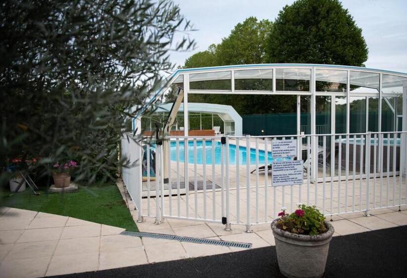 חדר סטנדרט, Logis Hotel Restaurant L Escapade