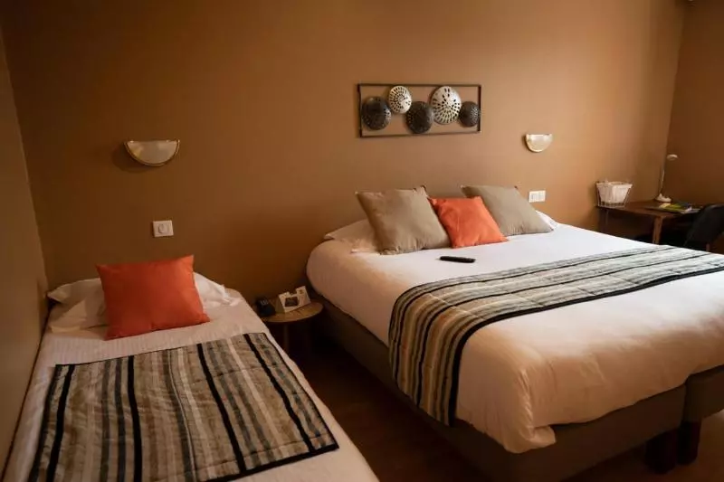 スタンダード４人部屋, Logis Hotel Restaurant L Escapade