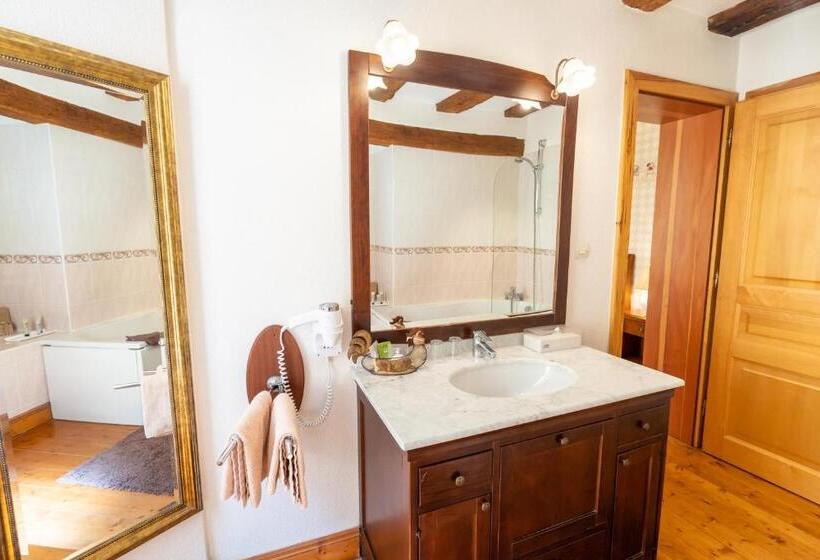 جناح, à L'oriel