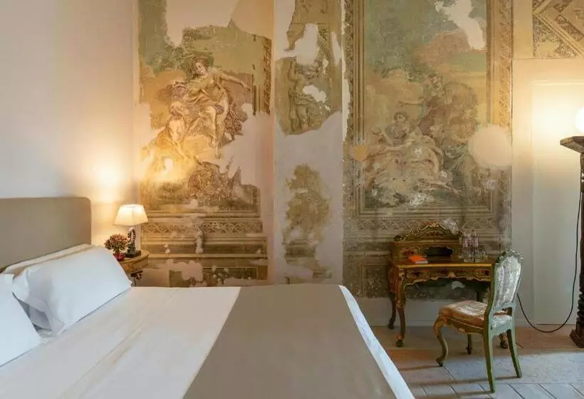 اتاق لوکس, Palazzo Novello
