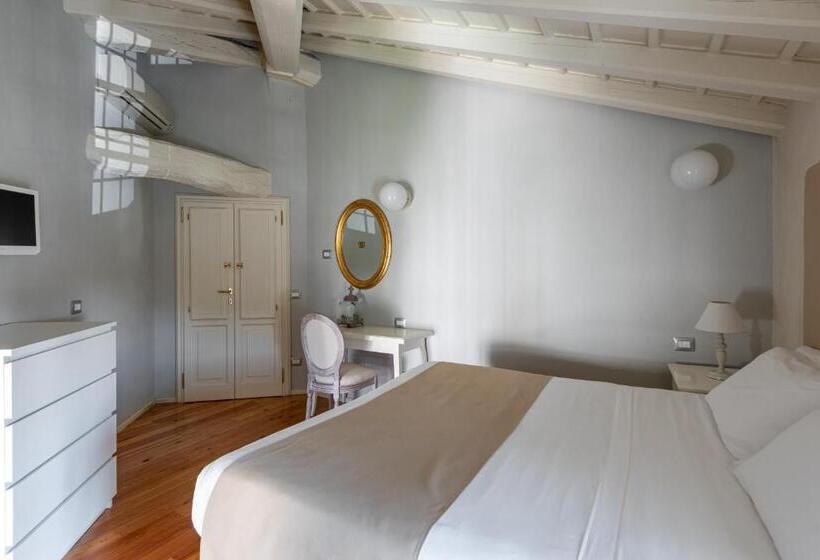 이코노미 룸, Palazzo Novello