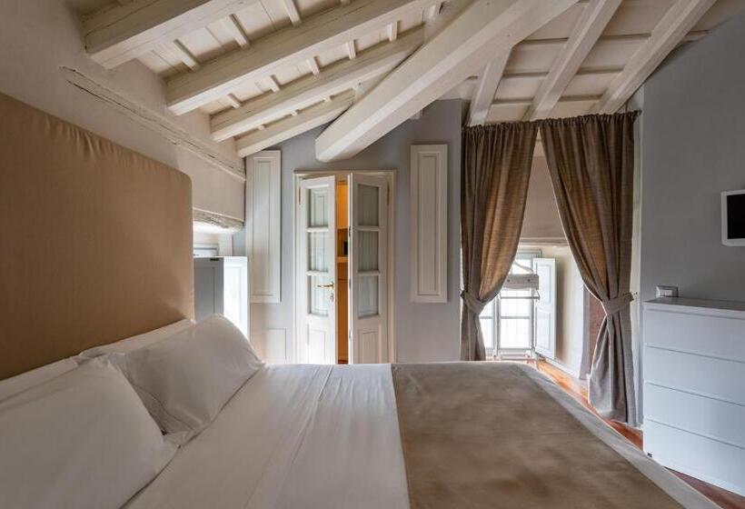 이코노미 룸, Palazzo Novello